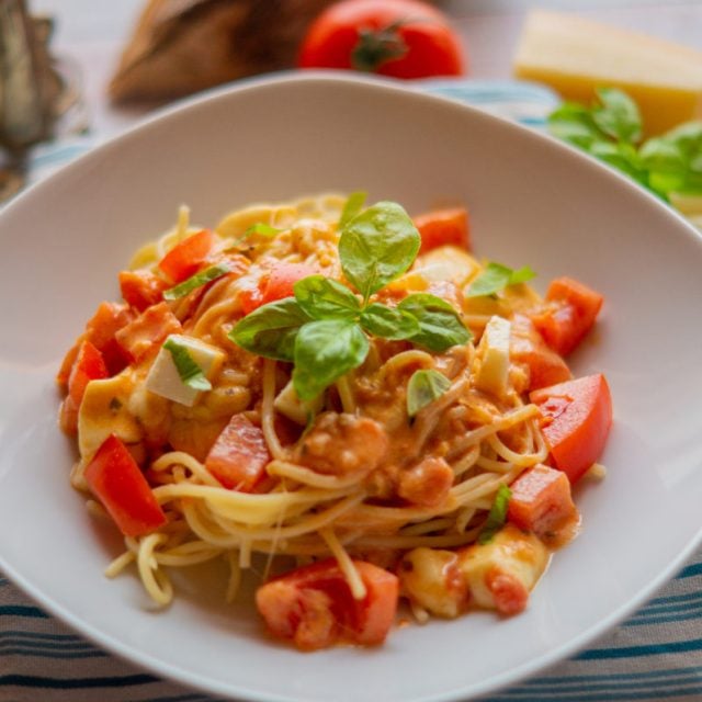 Spaghetti Tomate-Mozzarella aus dem Thermomix® • will-mixen.de